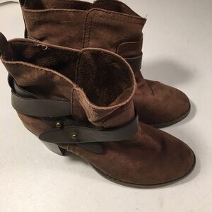 Old Navy Booties Size 8